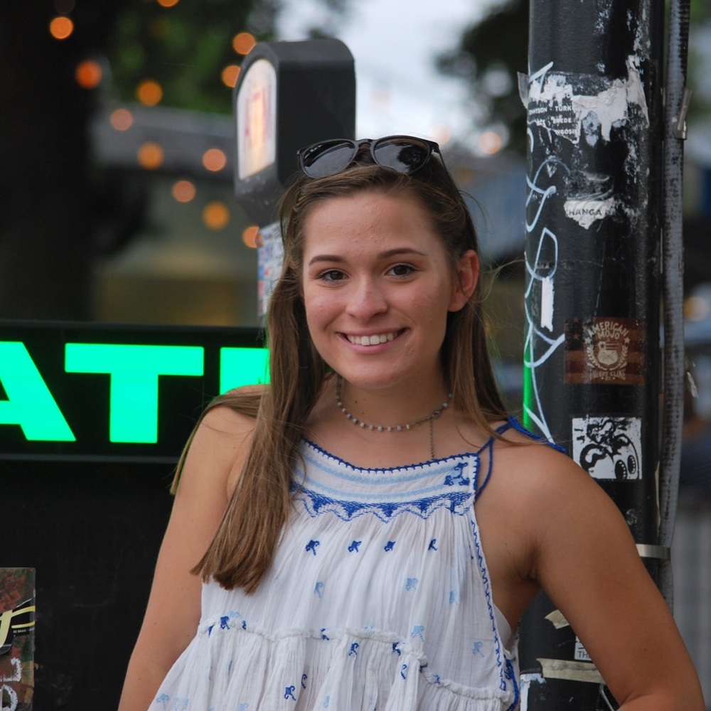 Meet your Posher, Bella